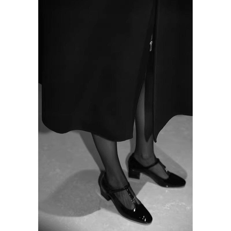 Damen elegante Pumps mit modischem T-Riemen und glänzender Oberfläche R&B