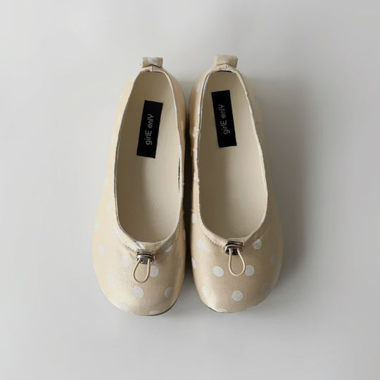 Damen Slipper mit modischen Punkten und komfortabler Sohle R&B