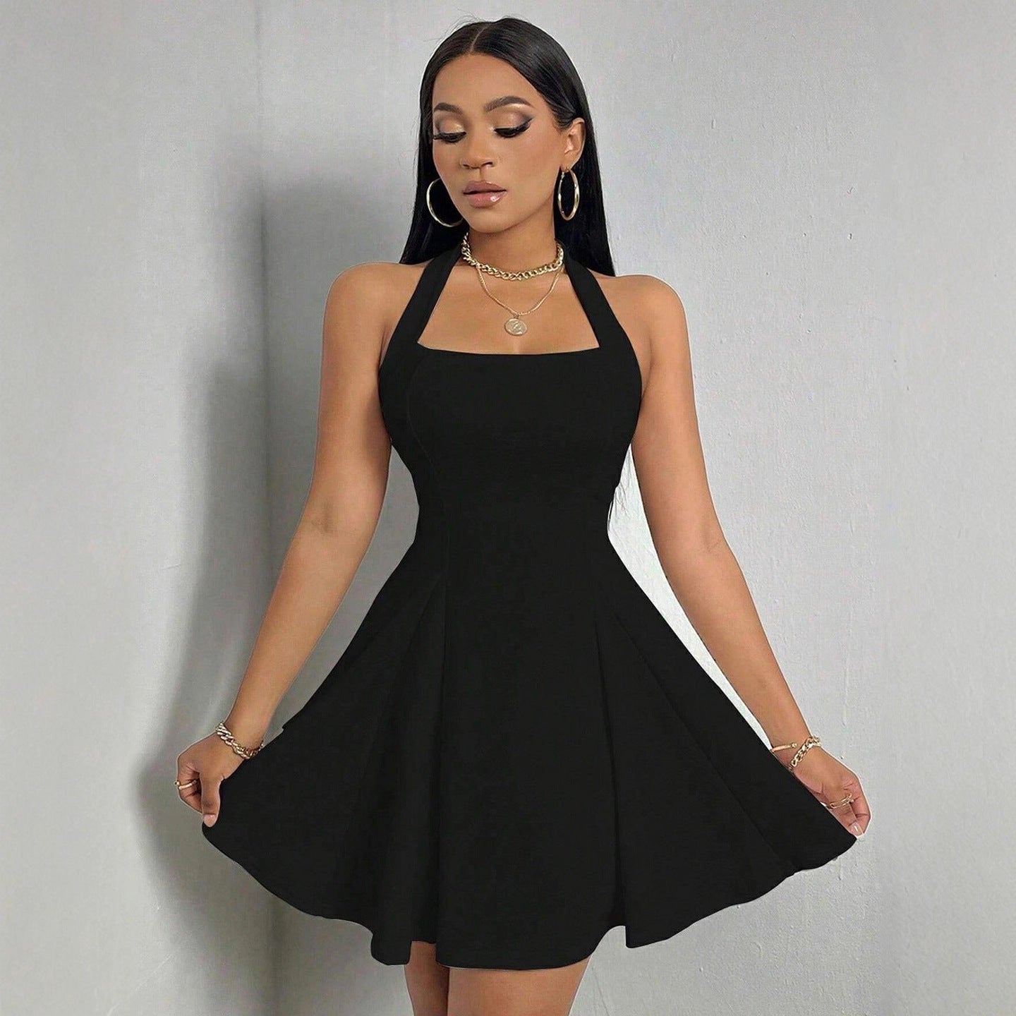 Damen Kleid mit Halterneck und schwingendem Saum R&B