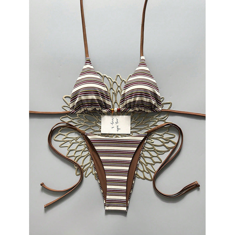 Damen Triangel-Bikini mit hohem Beinausschnitt und feinem Strukturmuster R&B