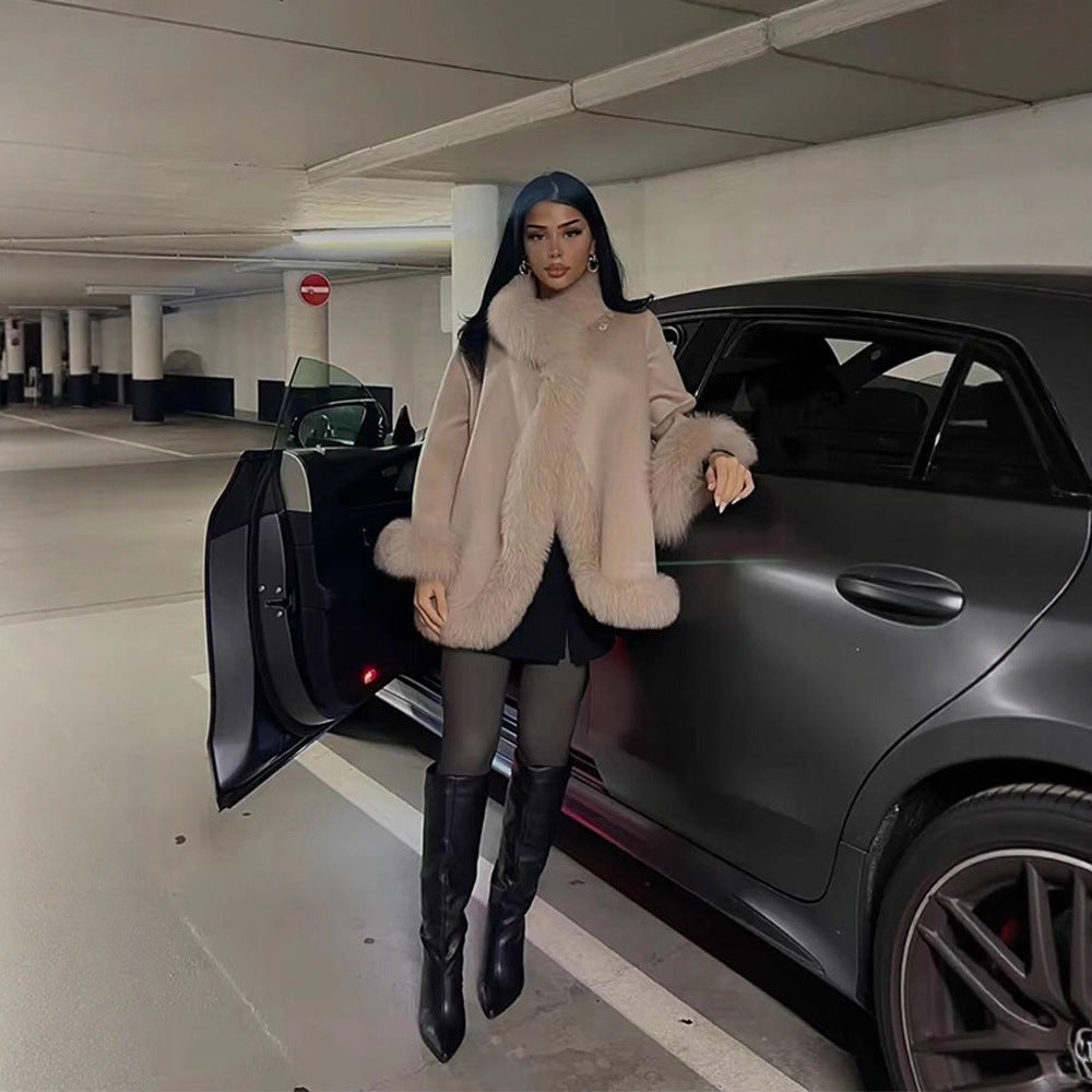 Damen Luxuriöse Felljacke mit weichem Innenfutter und eleganten Details R&B