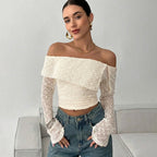 Damen Off-Shoulder Oberteil mit eleganten Rüschendetails und langen Ärmeln R&B