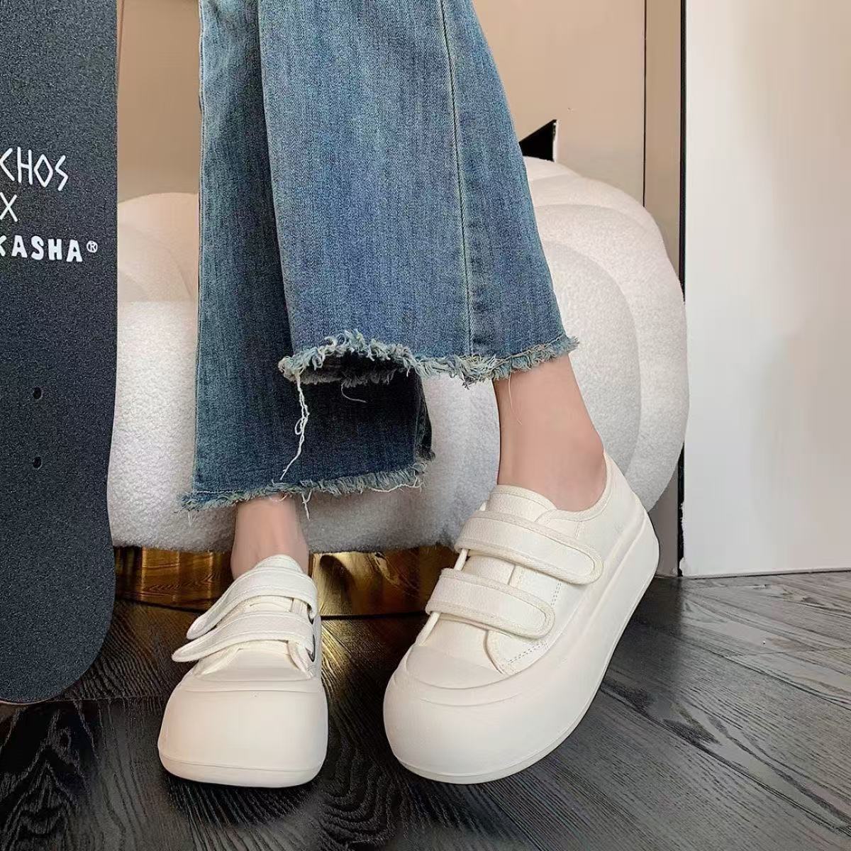 Damen Slip-On Sneakers mit verstellbarem Klettverschluss und gepolsterter Sohle R&B