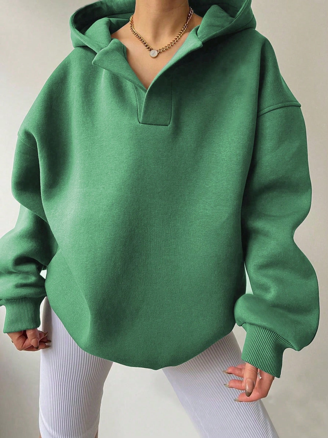Damen Oversized Kapuzenpullover mit modischem Schnitt und legerem Look R&B