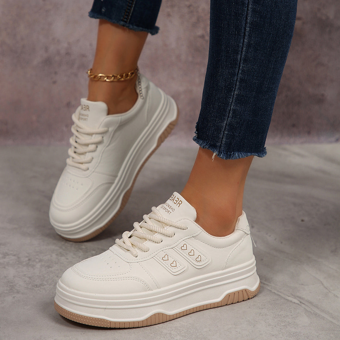 Damen Sneakers mit Herzen-Applikationen und strukturierter Laufsohle R&B