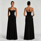 Damen Elegantes, schulterfreies Abendkleid mit raffinierten Drapierungen und fließendem Schnitt EB