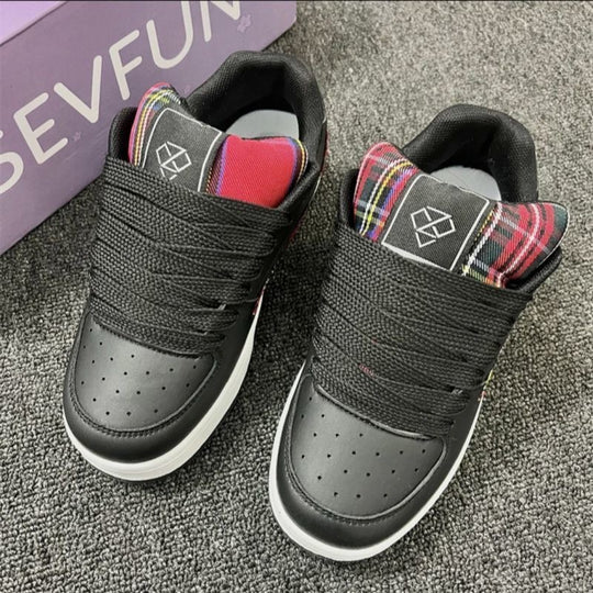 Damen modische Sneakers mit grafischem Design und atmungsaktiver Oberflächenstruktur R&B