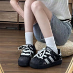 Damen Sportliche Sneakers mit strukturiertem Obermaterial und rutschfester Sohle R&B
