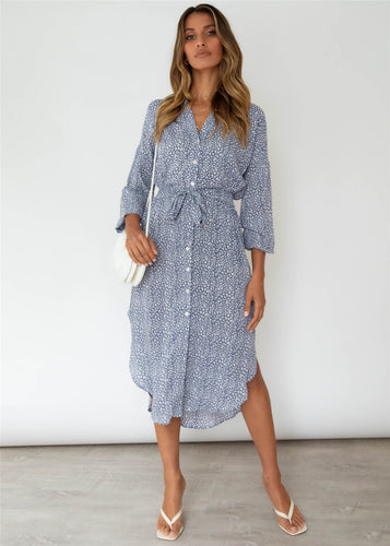 Damen Hemdblusenkleid mit verspielt-blumigem Muster und taillierbarem Bindegürtel R&B