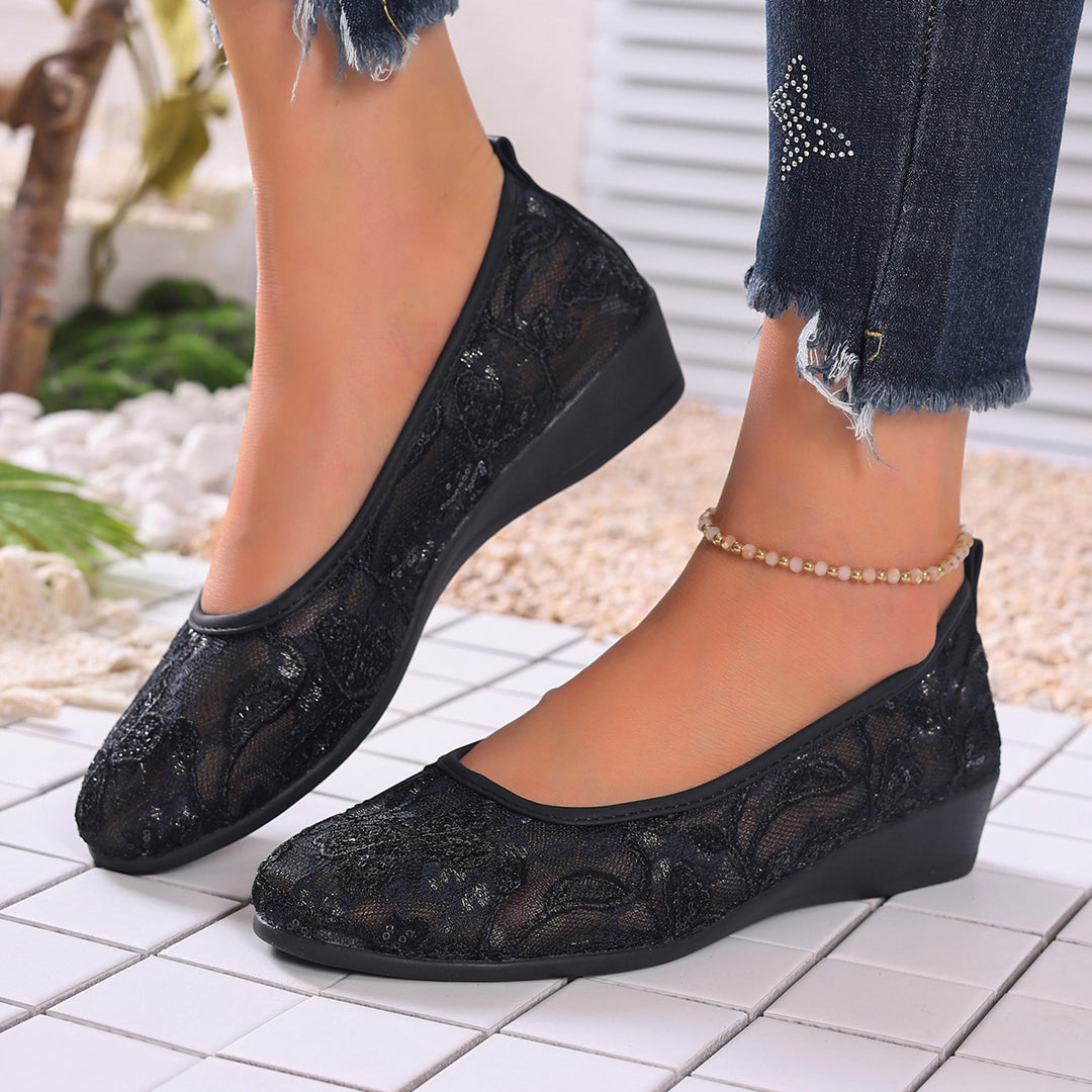 Damen Ballerinas mit filigranem Spitzenbesatz und rutschfester Sohle R&B