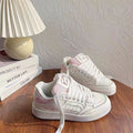 Damen Sneakers im modernen Design mit atmungsaktiver Oberflächenstruktur und kreativem Gittermuster