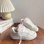 Damen Sneakers im modernen Design mit atmungsaktiver Oberflächenstruktur und kreativem Gittermuster