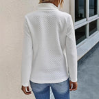 Damen Stepp-Pullover mit kontrastierendem Kragen und Knopfdetail R&B