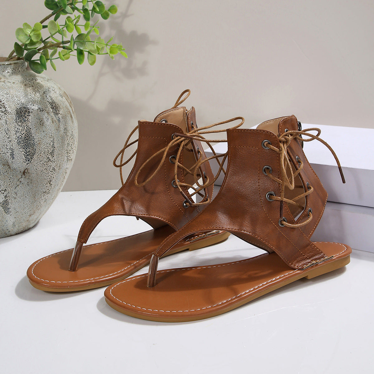 Damen Schnürsandalen mit elegantem Riemendesign und Komfortfußbett R&B
