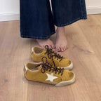 Damen sportliche Sneaker aus hochwertigem Veloursleder mit dekorativen Sternenapplikationen R&B