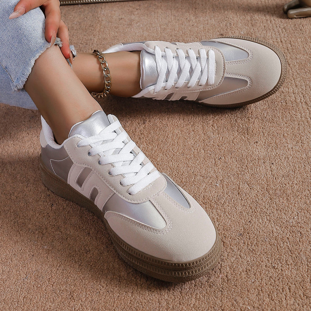 Damen Sportliche Sneakers mit satiniertem Obermaterial und Retro-Design R&B