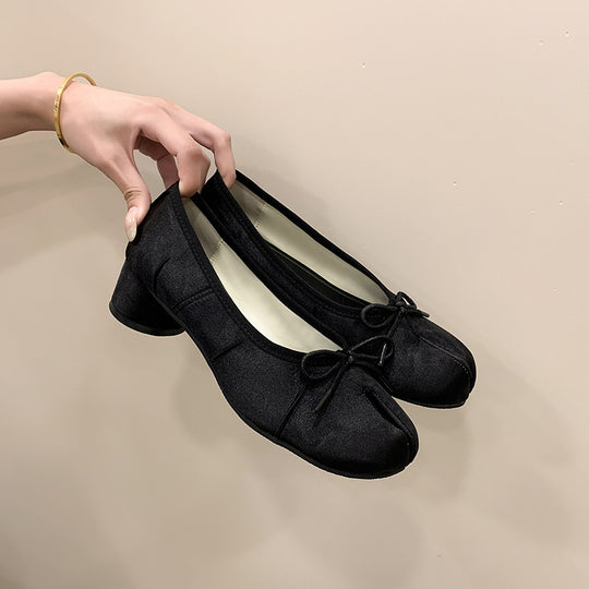 Damen Ballerinas mit einem zierlichen Schleifendesign und elegantem Blockabsatz R&B