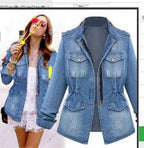 Damen Denim-Jacke mit praktischen aufgesetzten Taschen und Kordelzug