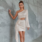 Damen Glänzendes Einseitiges Minikleid mit asymmetrischem Design und Cut-Out Akzenten R&B