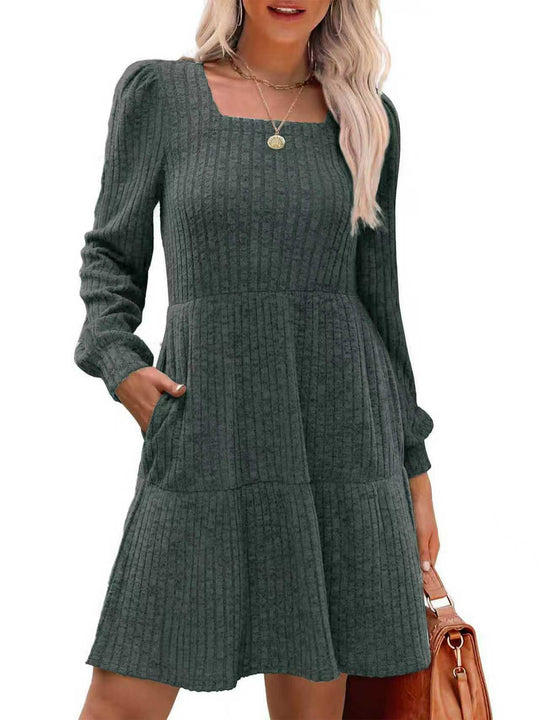 Damen Strickkleid mit modischem Quadrat-Ausschnitt und fließendem Rock R&B