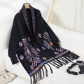 Damen Strickponcho mit buntem Navajo-Muster und fransigem Saum