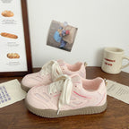 Damen Sneakers mit innovativer Schnürtechnologie und atmungsaktiver Oberflächenstruktur R&B