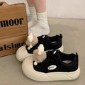 Damen Sneakers mit modischen Pompon-Applikationen und bequemer Sohle