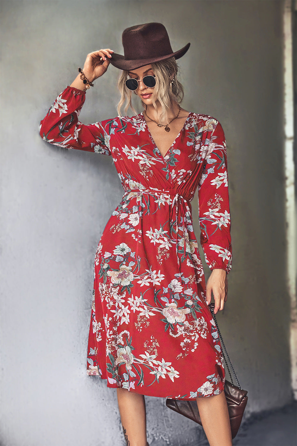 Damen Midi-Kleid mit elegantem floralem Design und tailliertem Gürtel R&B