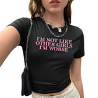 Damen T-Shirt mit künstlerischem Statement-Print und figurbetontem Schnitt R&B
