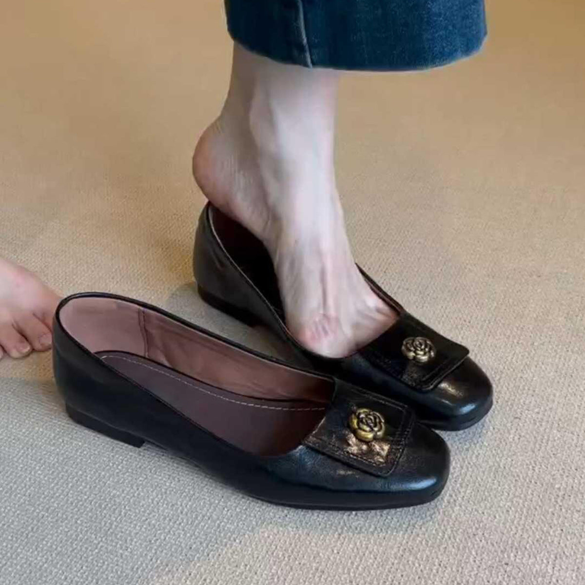 Damen elegante Mokassins mit hochwertigem Blumendetail