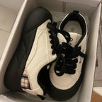 Damen Hochfront Sneaker mit trendigem Plateau und Sternen-Applikationen