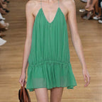 Damen Freizeitkleid mit raffiniertem V-Ausschnitt und schwingendem Rock R&B
