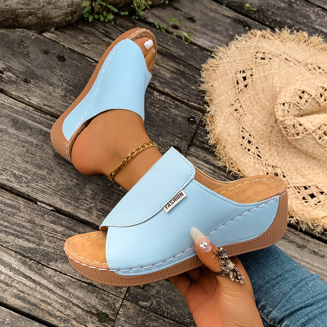 Damen Wedge-Pantoletten mit elegantem Schnitt und modischem Riemendesign R&B