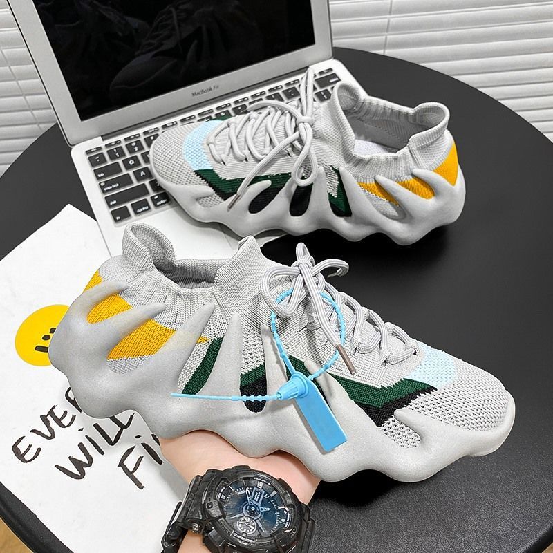 Damen Sportliche und futuristische Sneakers R&B