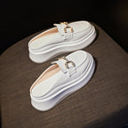 Damen elegante Plateau Clogs mit modischer Schnallen-Applikation