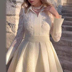 Damen Elegantes Maxikleid mit Spitzenärmeln und Taillengürtel R&B