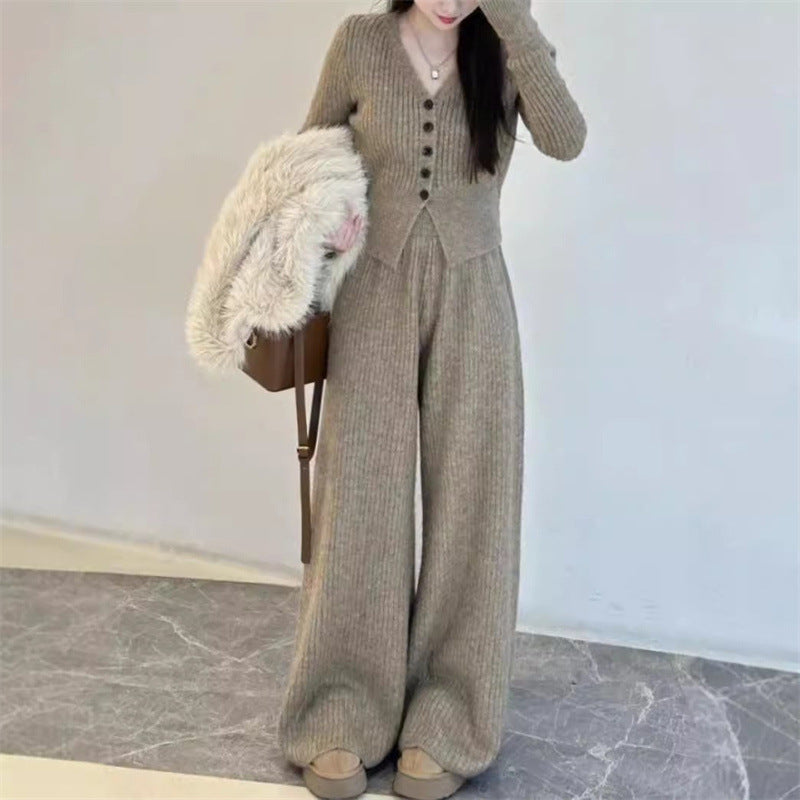 Damen Elegantes gestricktes Jumpsuit mit Knopfdetails und weitem Bein R&B