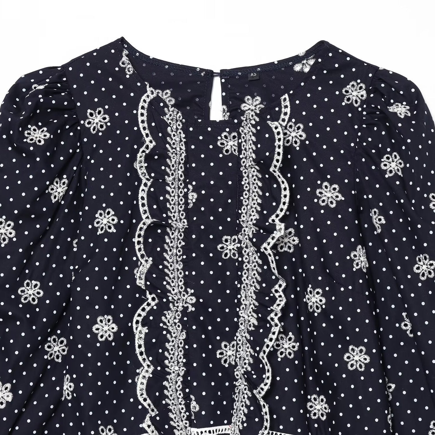Damenbluse mit feinen Spitzen- und Rüschendetails R&B