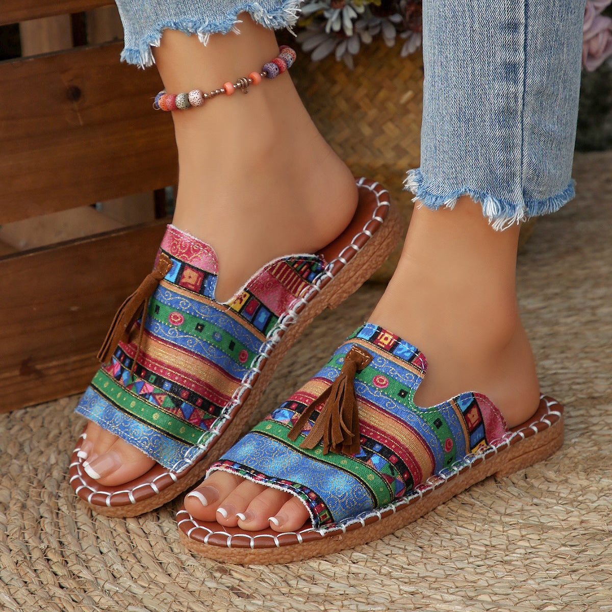Damen bequeme Pantoletten mit buntem Streifen-Design und Quasten-Detail R&B