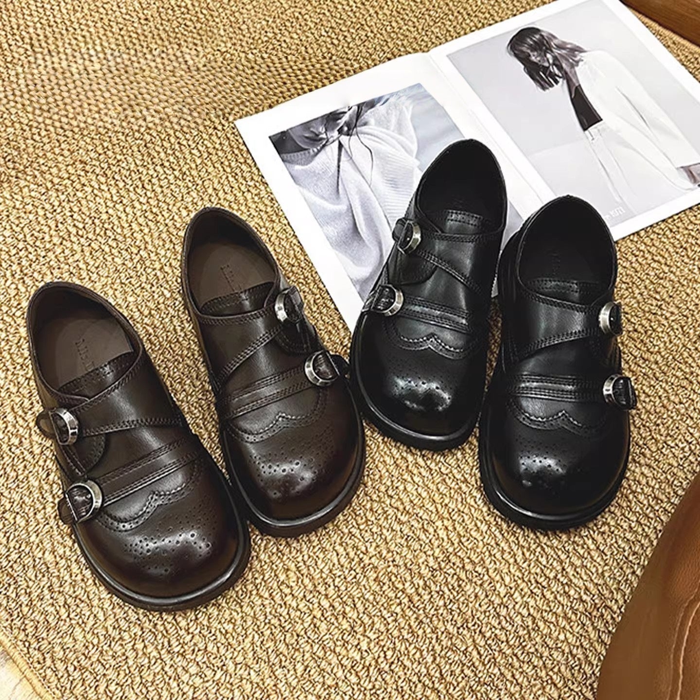 Damen Elegante Schnürschuhe mit doppeltem Riemen und feiner Perforation R&B