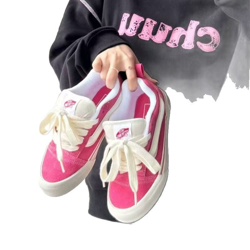 Damen Sneakers im Vintage-Stil mit farbigen Suede-Details