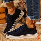 Damen Modische Sneakers mit hochwertigem Wildleder-Obermaterial und stilvollen Details