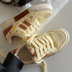 Damen Sportliche Sneaker mit bunten Applikationen und strapazierfähigem Obermaterial R&B