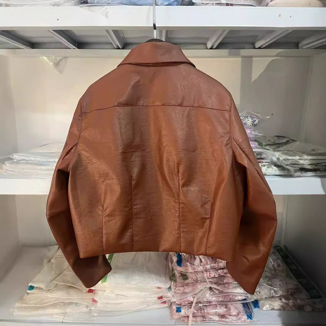 Damen elegante Kunstlederjacke mit moderner Silhouette und praktischen Taschen R&B