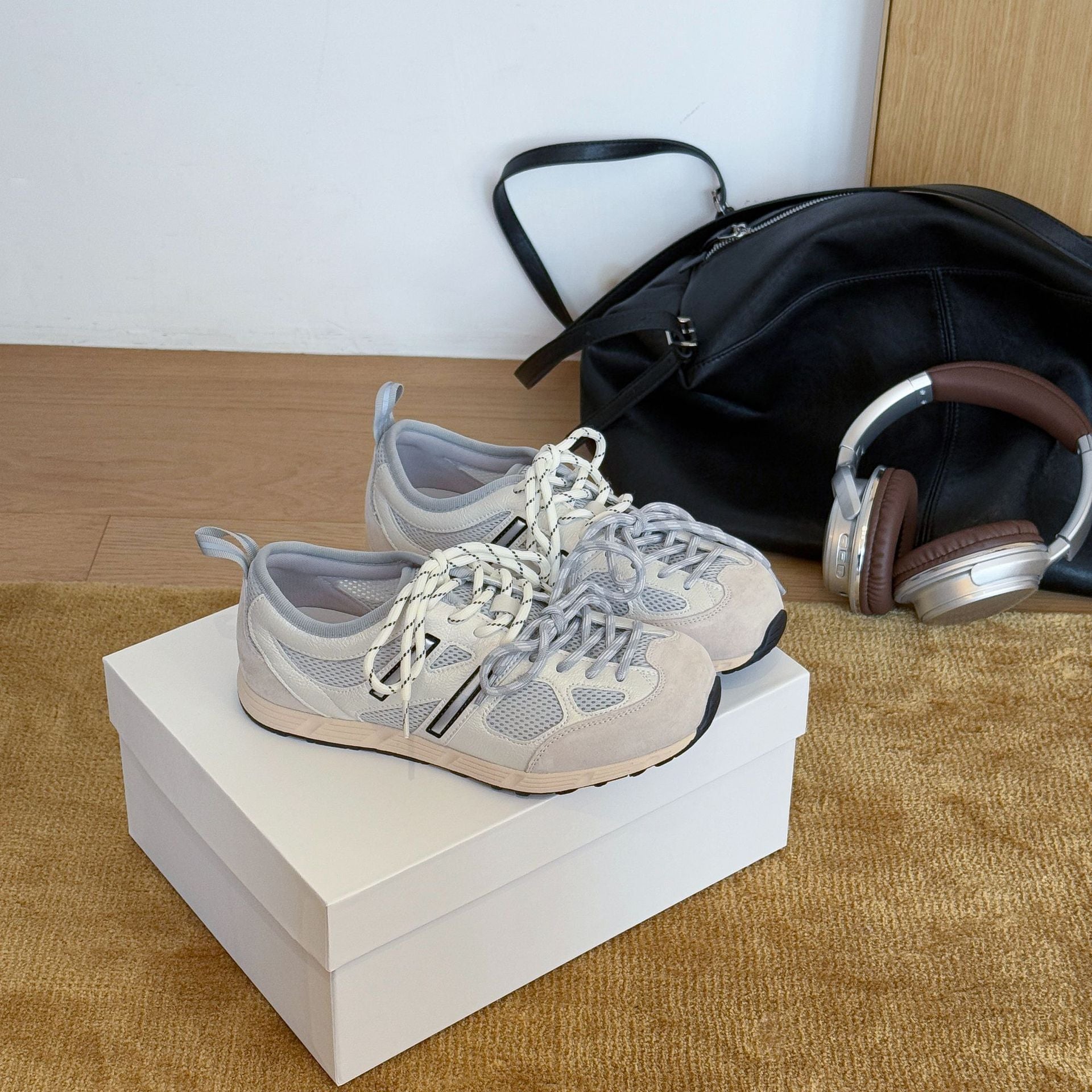Damen Sportliche Freizeitschuhe mit atmungsaktiver Oberflächenstruktur und rutschfester Sohle