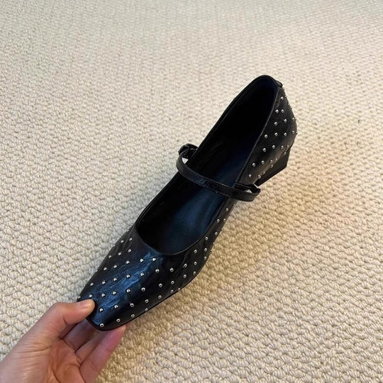 Damen Ballerinas mit dekorativen Nieten und Riemen von R&B