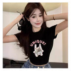 Damen Crop-T-Shirt mit kreativem Skelettdesign und inspirierendem Schriftzug R&B