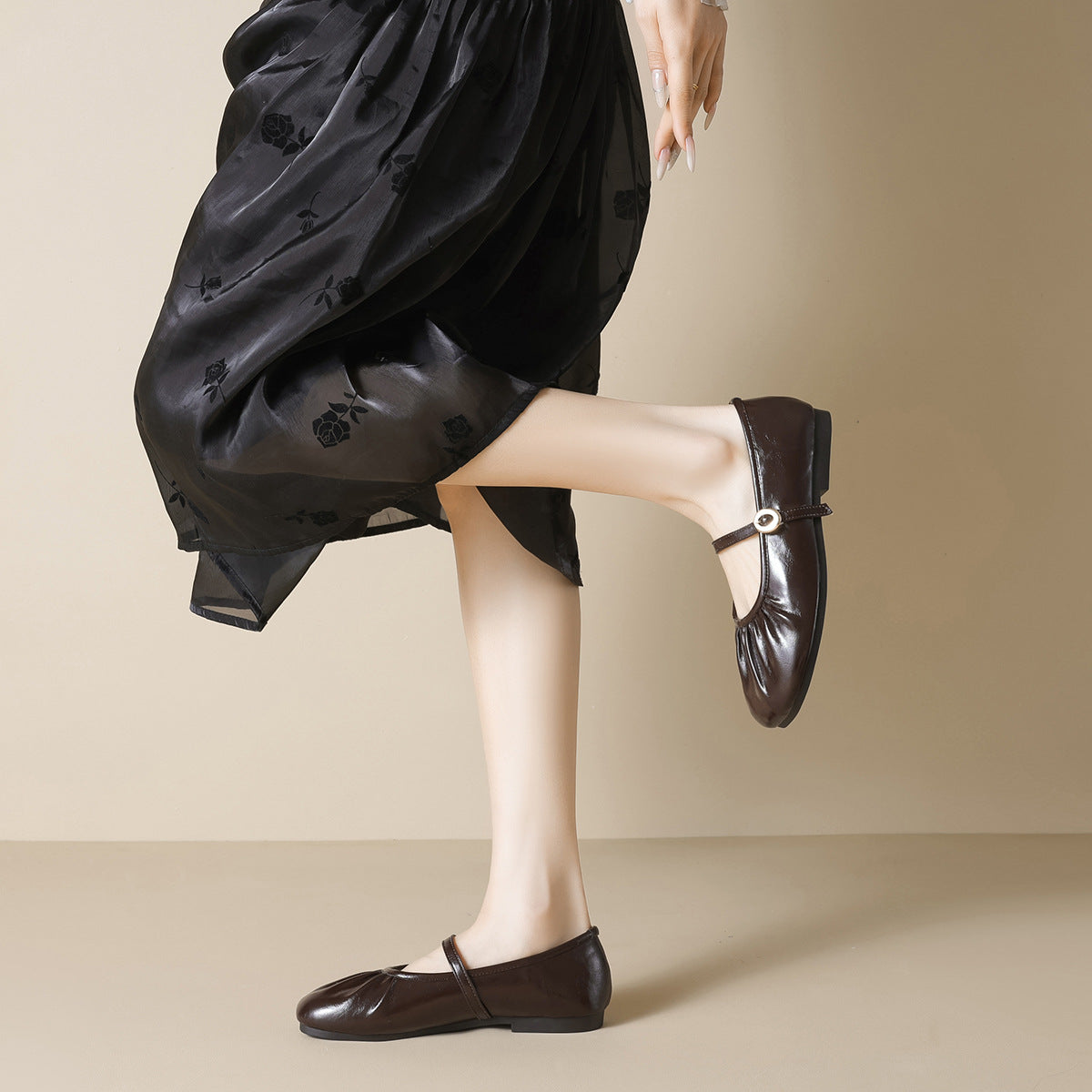 Damen Ballerinas mit modischem Riemchen und eleganter Faltenoptik