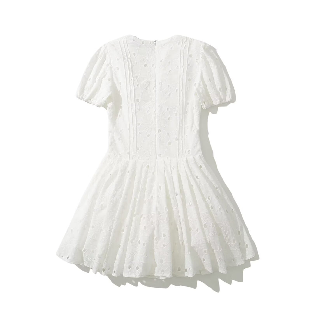 Damen Sommerkleid mit zarter Stickerei und voluminösem Rock R&B