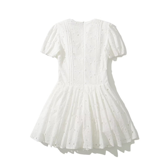 Damen Sommerkleid mit zarter Stickerei und voluminösem Rock R&B